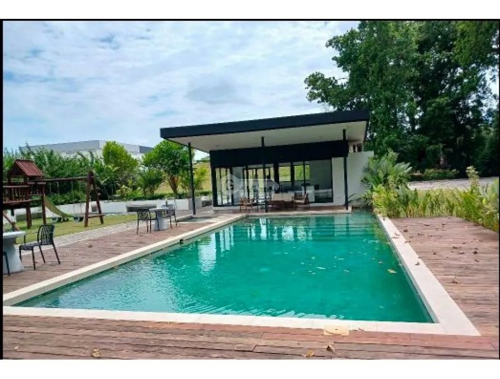 SE ALQUILA APARTAMENTO EN PH THE DISTRICT  215 M2 SEMI AMOBLADO