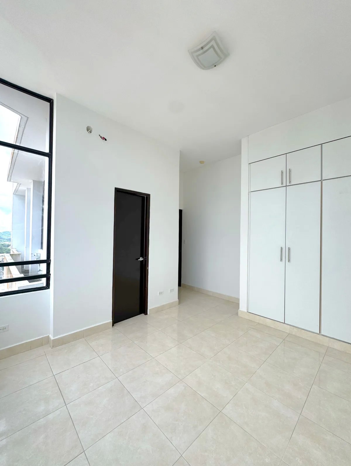Majestic Penthouse in Elite 400, 590 m², 360° View, Tax Exempt for 20 Years
