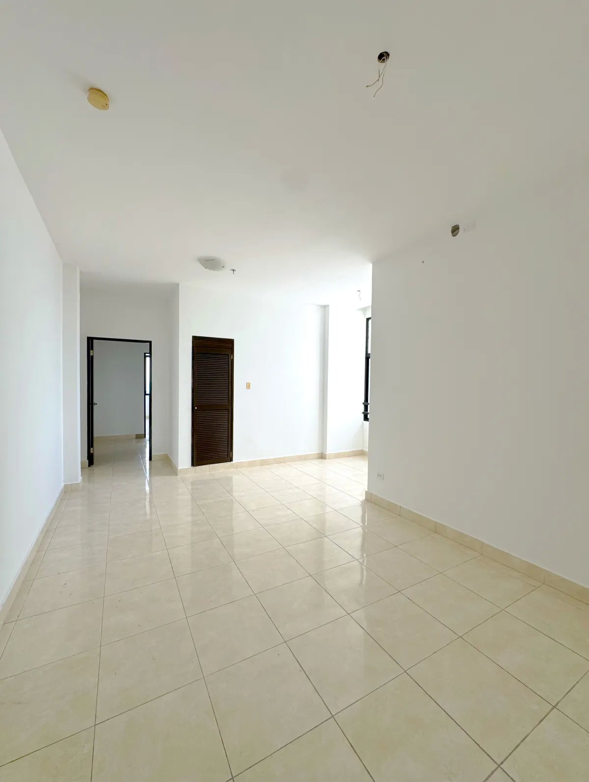 Majestic Penthouse in Elite 400, 590 m², 360° View, Tax Exempt for 20 Years