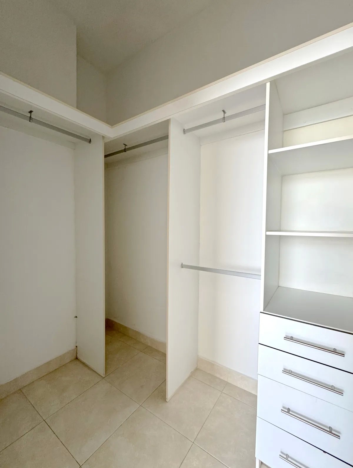 Majestic Penthouse in Elite 400, 590 m², 360° View, Tax Exempt for 20 Years