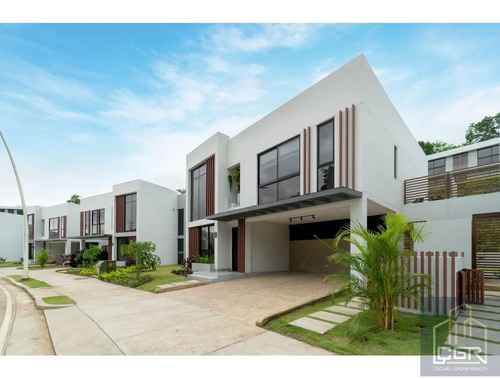 VENTA DE CASA EN PH RIVERWALKS VILLAS GREENCITY