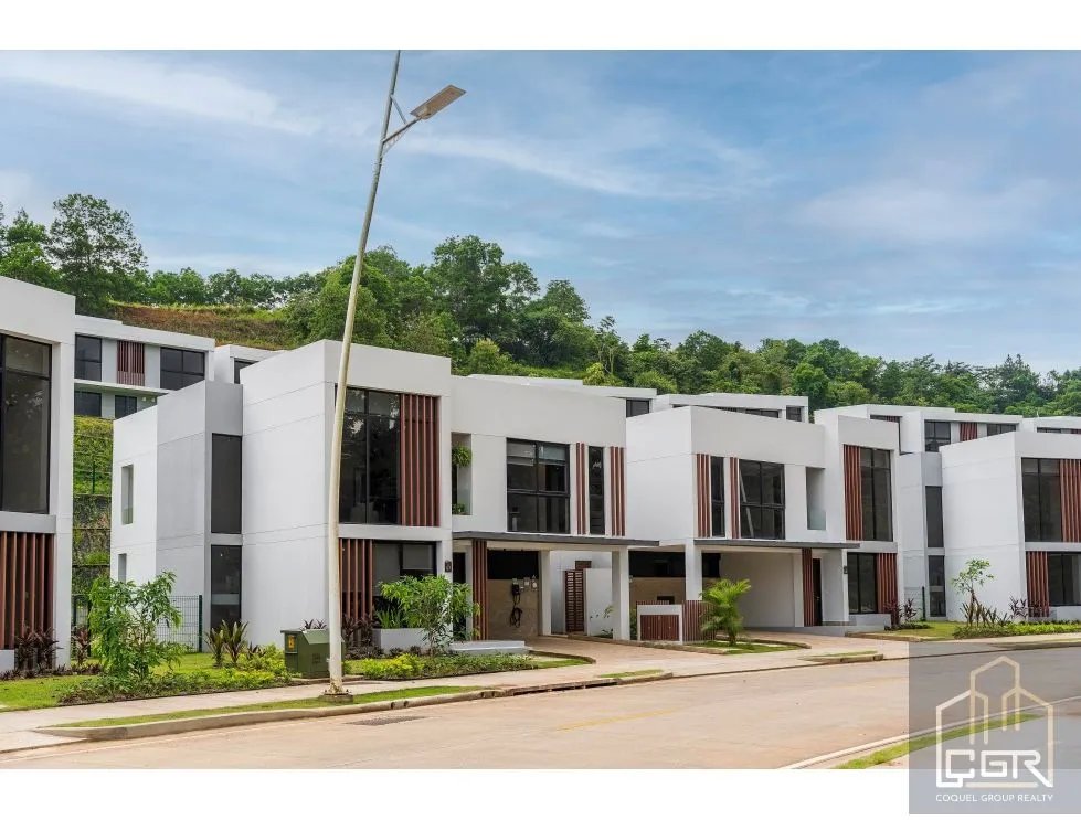VENTA DE CASA EN PH RIVERWALKS VILLAS GREENCITY