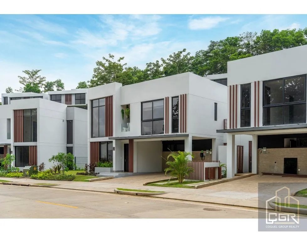 VENTA DE CASA EN PH RIVERWALKS VILLAS GREENCITY