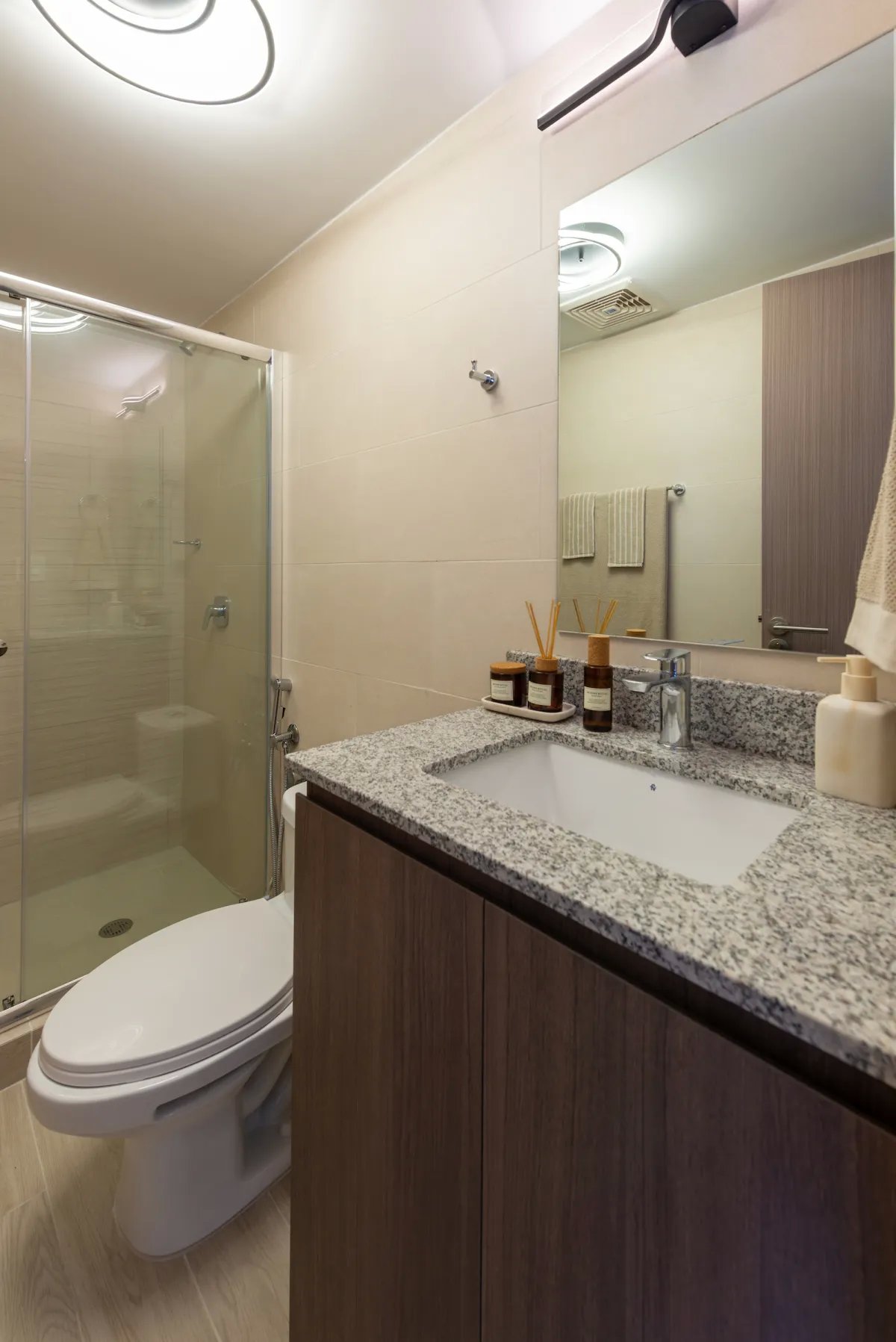Modern Apartment in Greenwood Towers T200 - North Wing - 2 Bedrooms