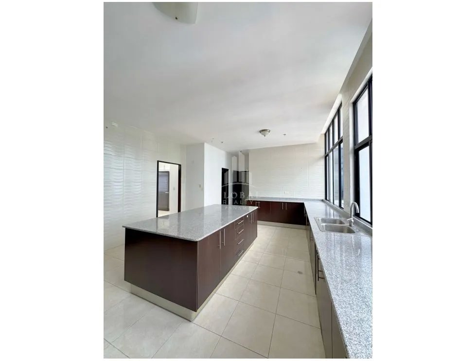 Penthouse for sale in Panama