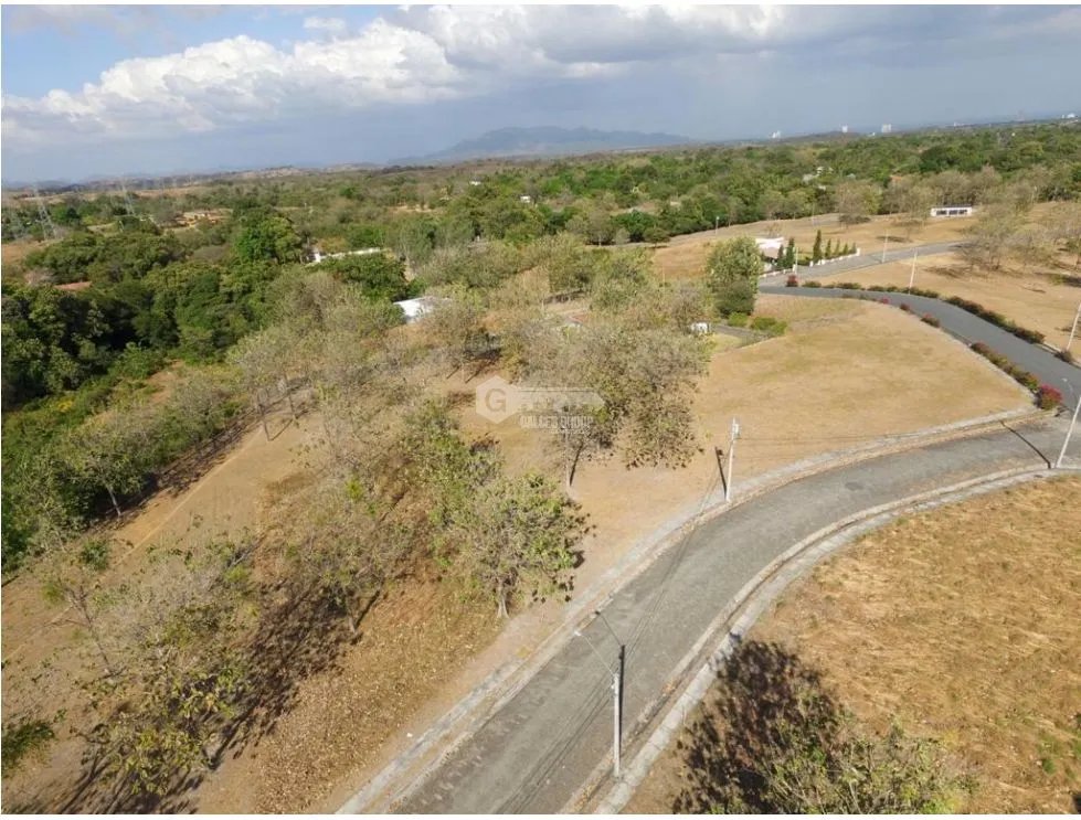 TERRENO / CHAME / LAS LAJAS SANTA FE / 1279 M2 /  PISCINA / PLANO