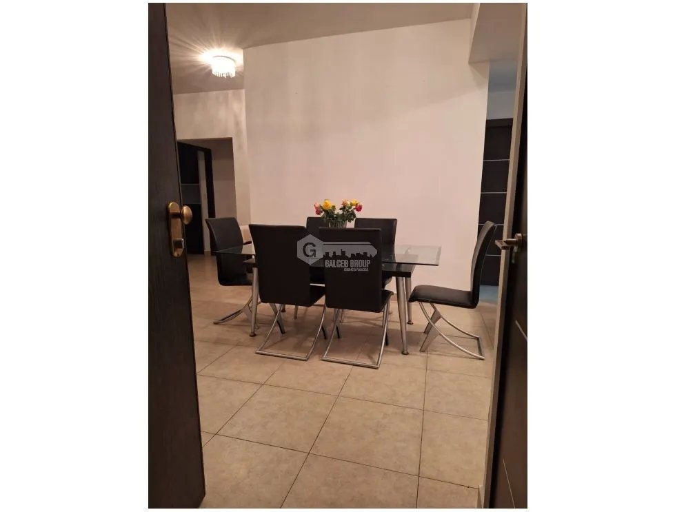 SE VENDE APARTAMENTO EN SAN CARLOS PH CASA REAL 145 M2 CON BALCON