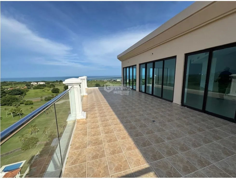 SE VENDE APARTAMENTO EN SAN CARLOS VISTA MAR LAS OLAS II CON BALCON