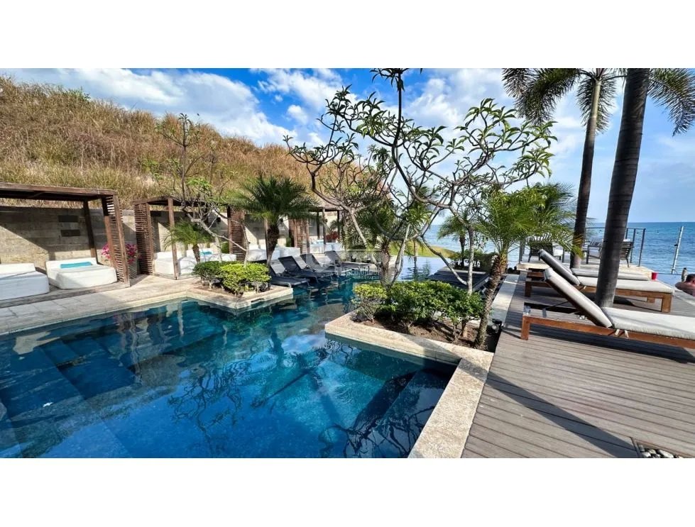 SE VENDE CASA EN SAN CARLOS PUNTA CAELO 180 M2 CON TERRAZA