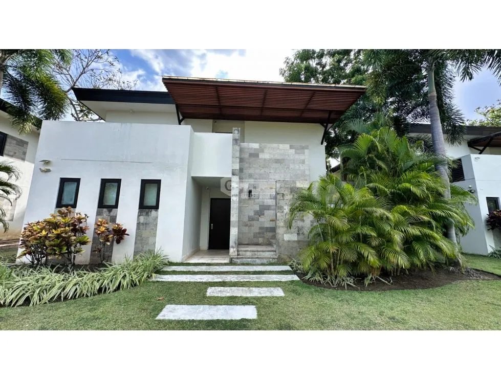 SE VENDE CASA EN SAN CARLOS PUNTA CAELO 180 M2 CON TERRAZA