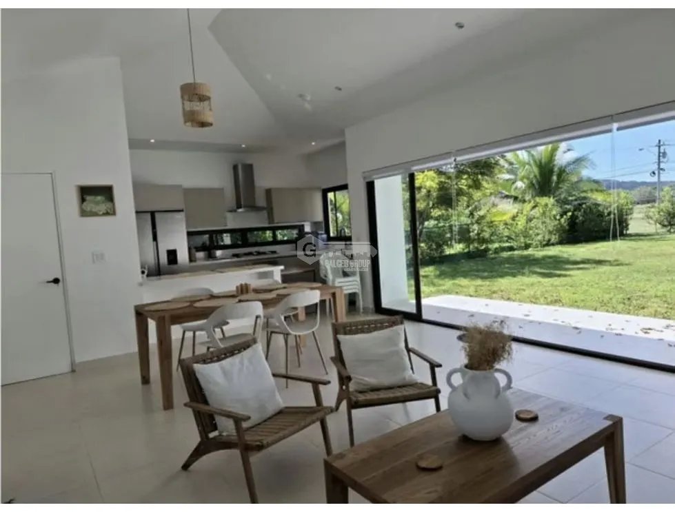 PUNTA CHAME / LA COLONIA / 3 HABITACIONES / 1110 M2 / CON PISCINA