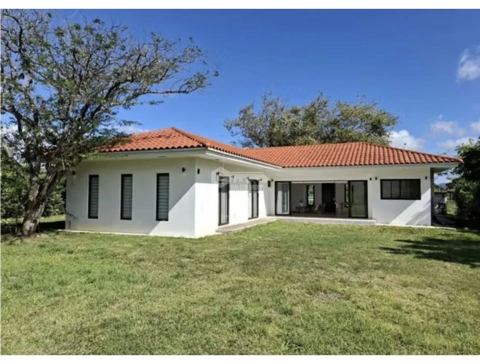 PUNTA CHAME / LA COLONIA / 3 BEDROOMS / 1110 M2 / WITH POOL
