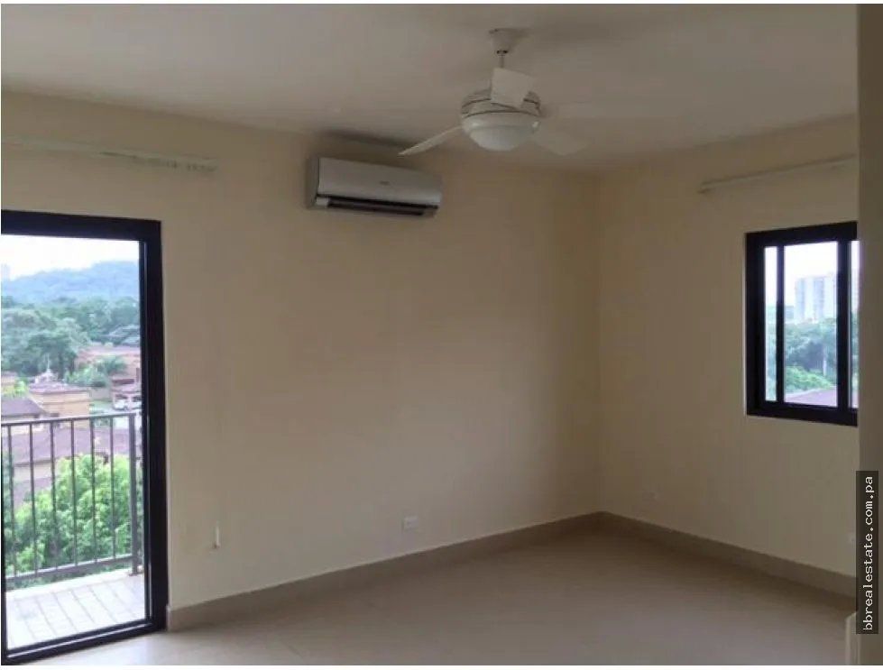 Venta de Apartamento en PH Embassy Village, Ancón