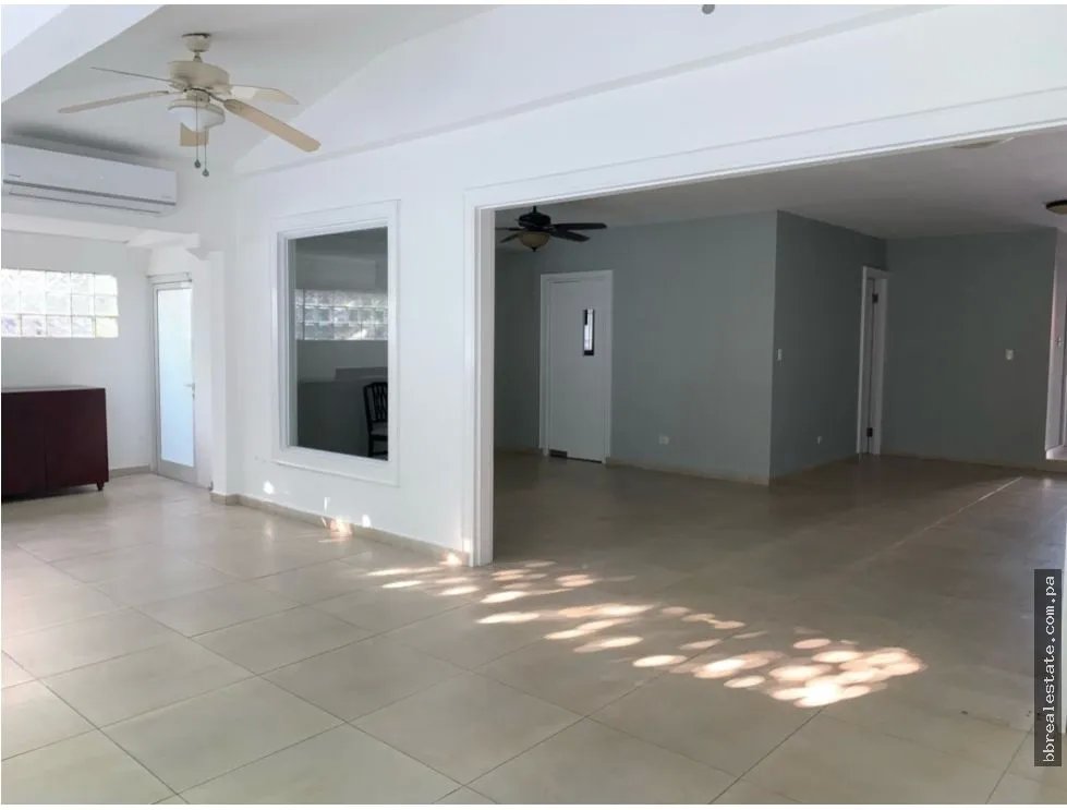 Venta de casa dúplex, La Alameda