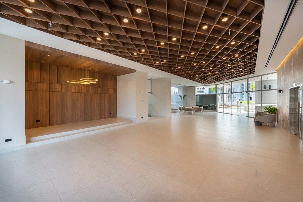 Espectacular Penthouse en Luxor 400 El Cangrejo 300 m², 4 Rec + CBE y Balcón