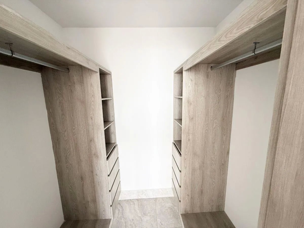 Espectacular Penthouse en Luxor 400 El Cangrejo 300 m², 4 Rec + CBE y Balcón