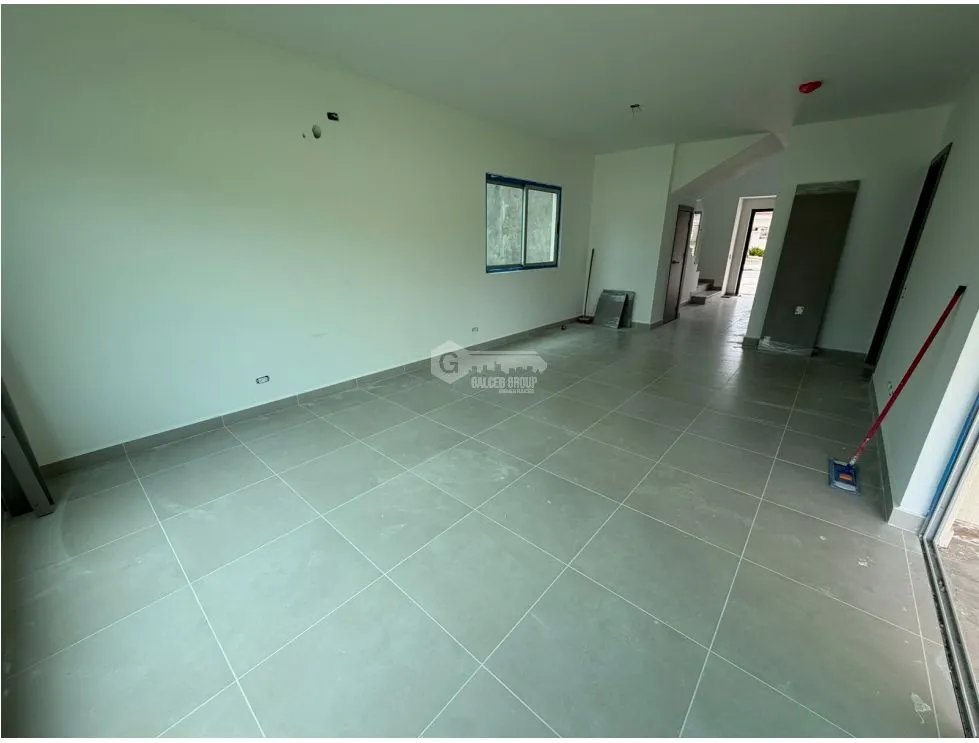 CONDADO DEL REY / ALTOS DEL PARQUE / 274M / LAST NEW HOUSE