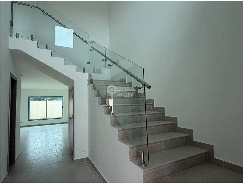 CONDADO DEL REY / ALTOS DEL PARQUE / 274M / LAST NEW HOUSE