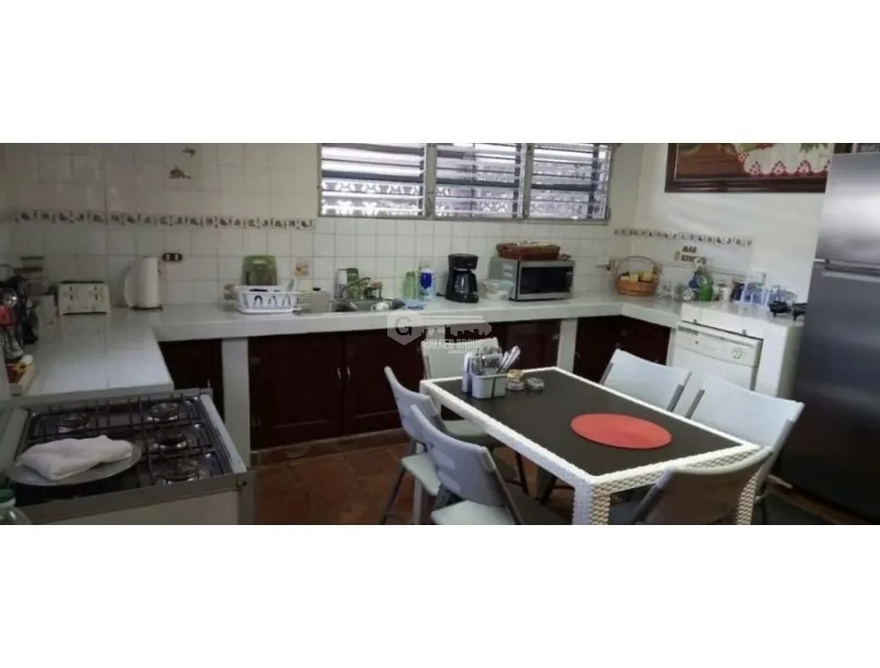 SE VENDE CASA EN CHAME PLAYA GORGONA 1867 M2 CON PISCINA