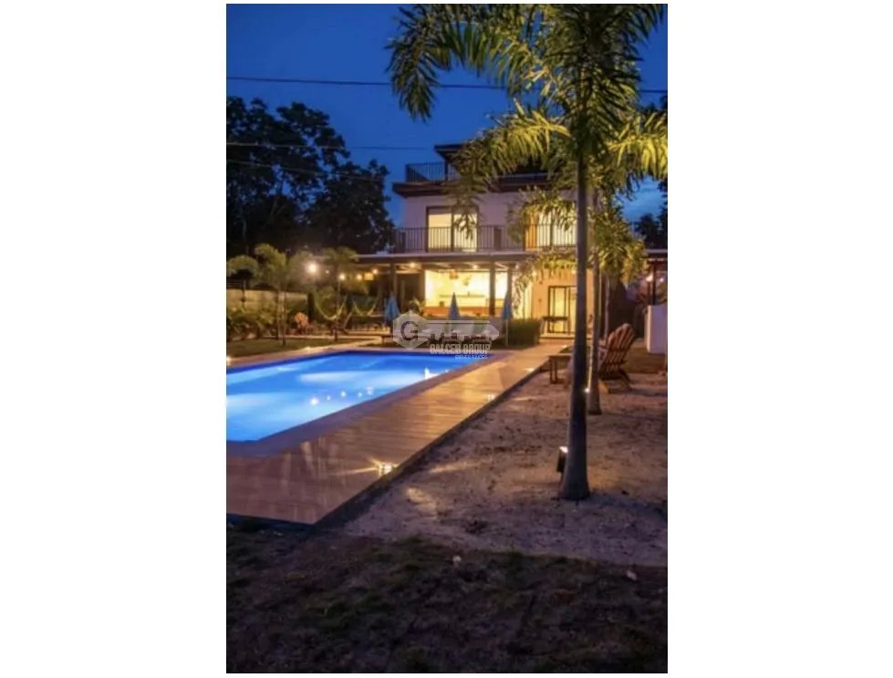 GORGONA / PLAYA MALIBU / 4 HABITACIONES / 1000 M2 / PISCINA / AZOTEA