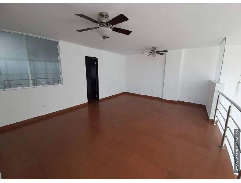 Se vende apartamento en Via Argentina, PH Mediterraneo Loft
