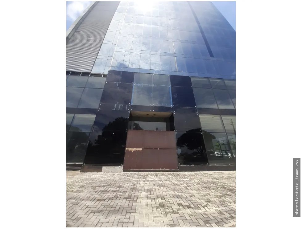 ALQUILER LOCAL COMERCIAL AV BALBOA NEGOCIABLE
