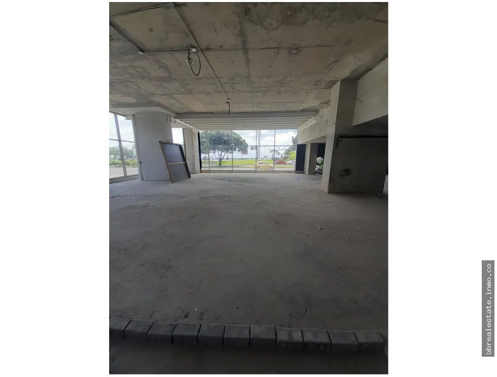 ALQUILER LOCAL COMERCIAL AV BALBOA NEGOCIABLE