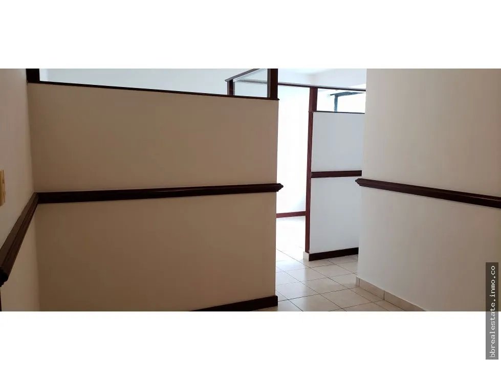 OFFICE FOR SALE AT ROYAL CENTER (BANESCO TOWER - NEGOTIABLE)