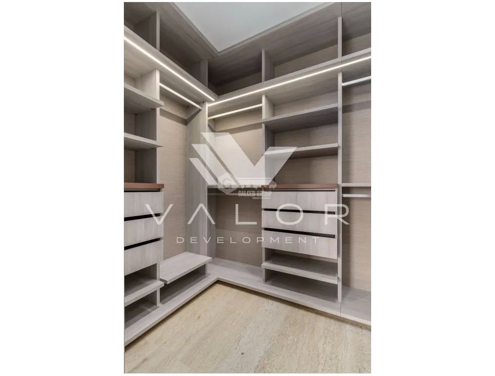 SANTA MARIA / CELESTE / 249M / 3 BEDROOMS / 3.5 BATHROOMS / BALCONY