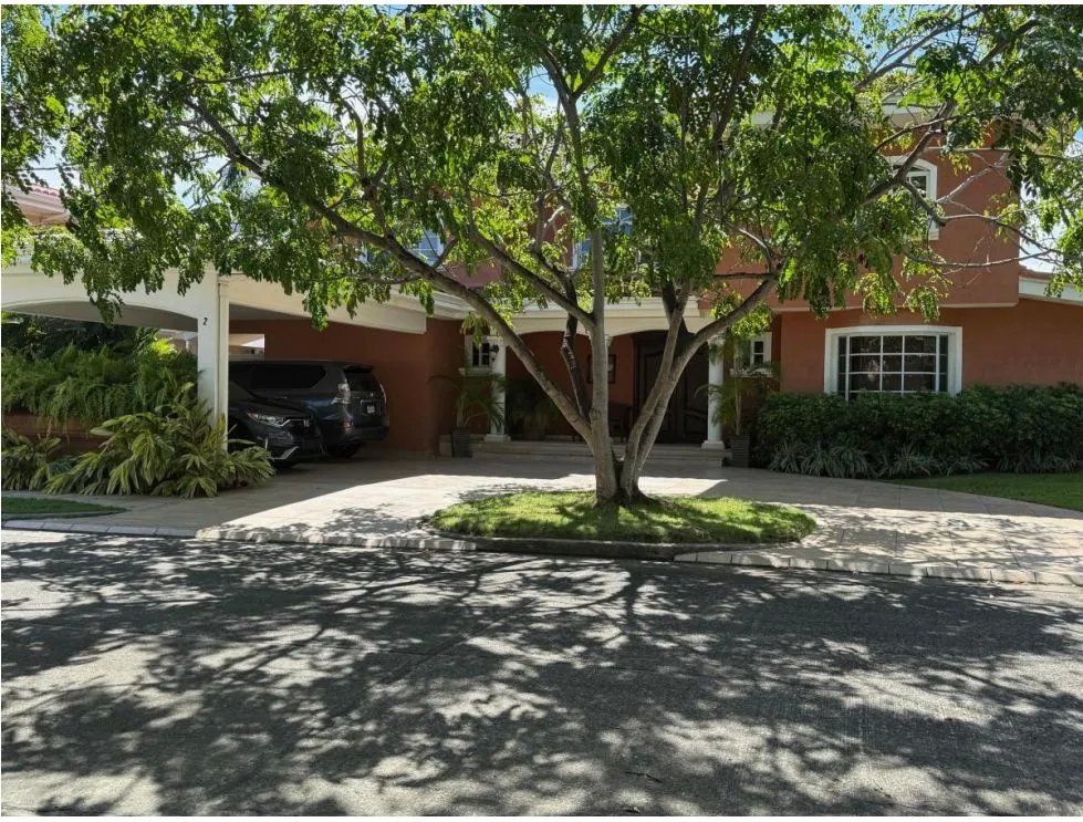 House for Sale in Residencial Costa Serena | Costa del Este, Panama