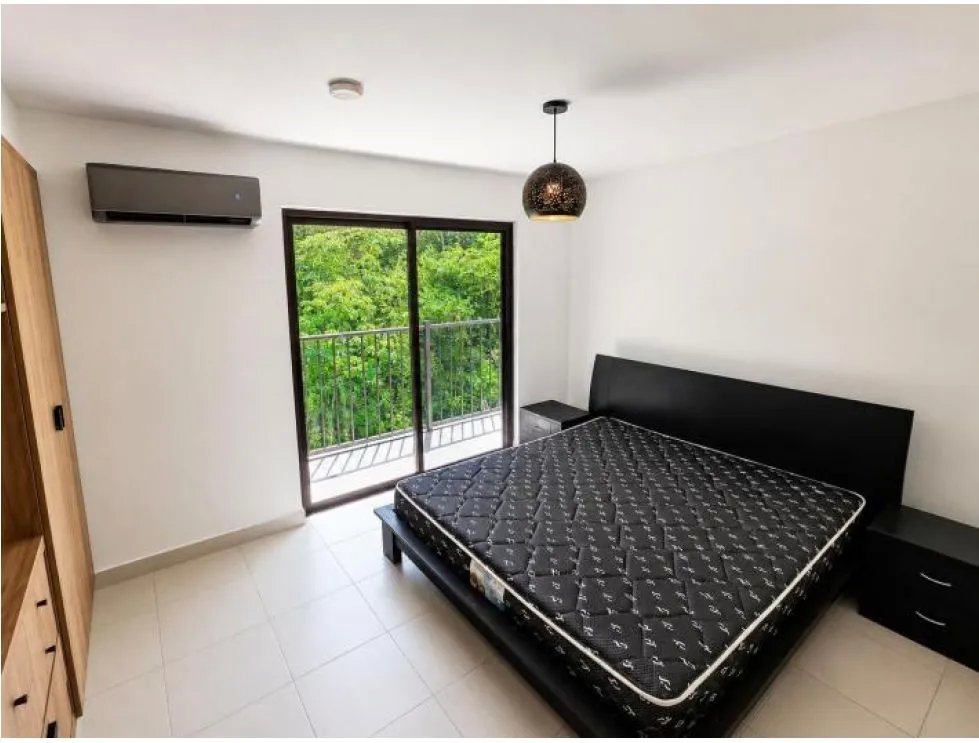 Venta de apartamento en PH Embassy Village | Clayton. JC