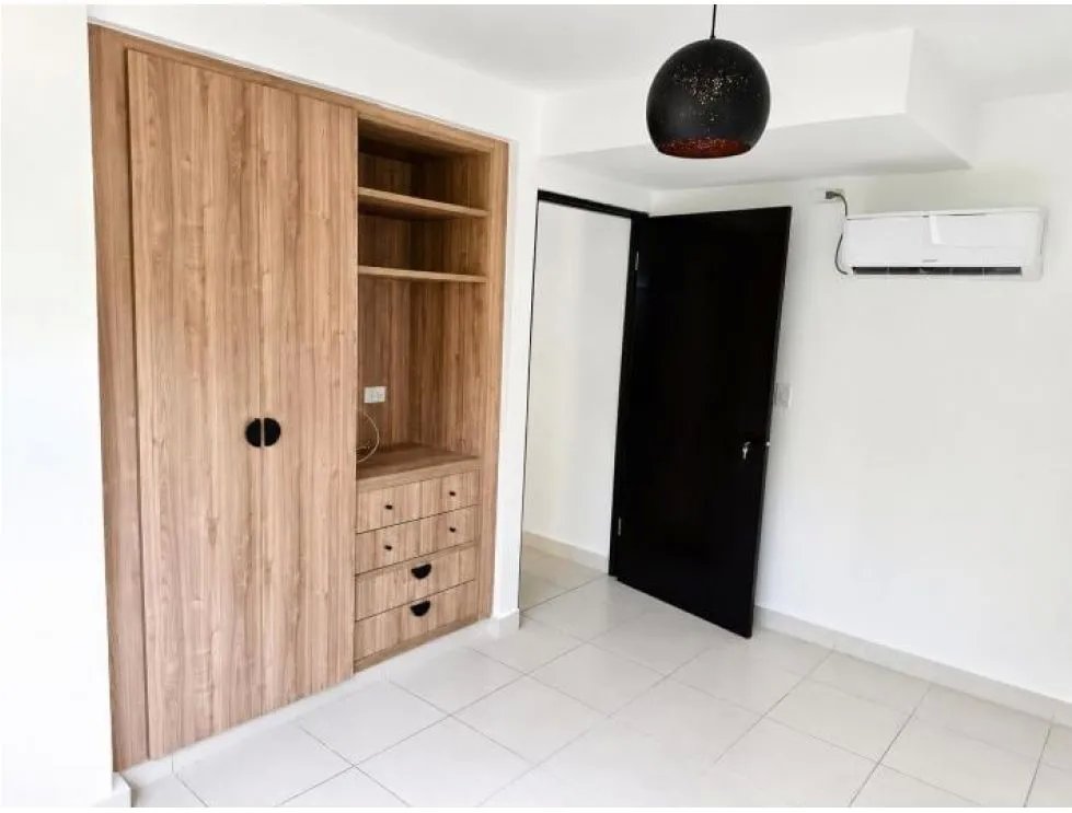 Venta de apartamento en PH Embassy Village | Clayton. JC