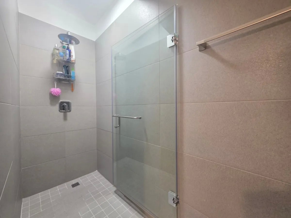 Apartment for Sale at PH Loma Vista Tower, La Loma