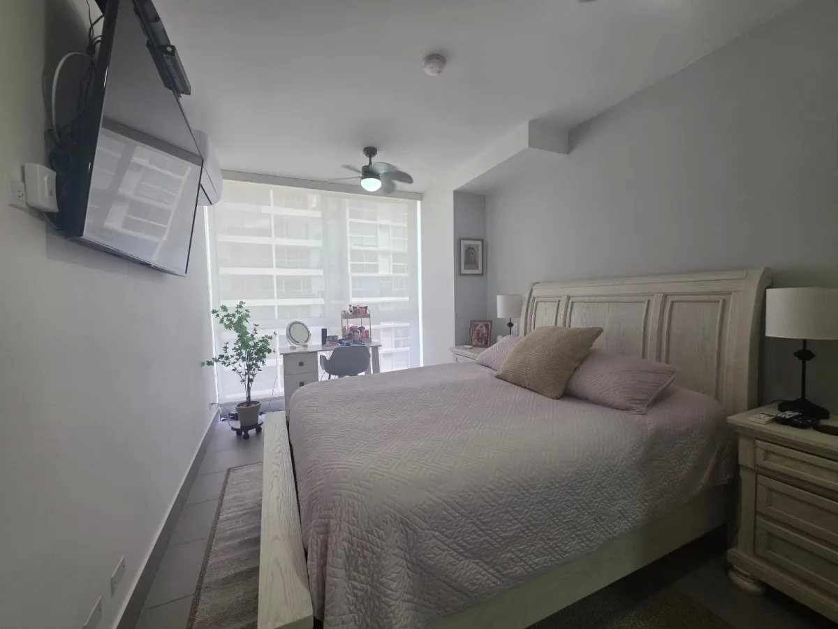 Apartment for Sale at PH Loma Vista Tower, La Loma