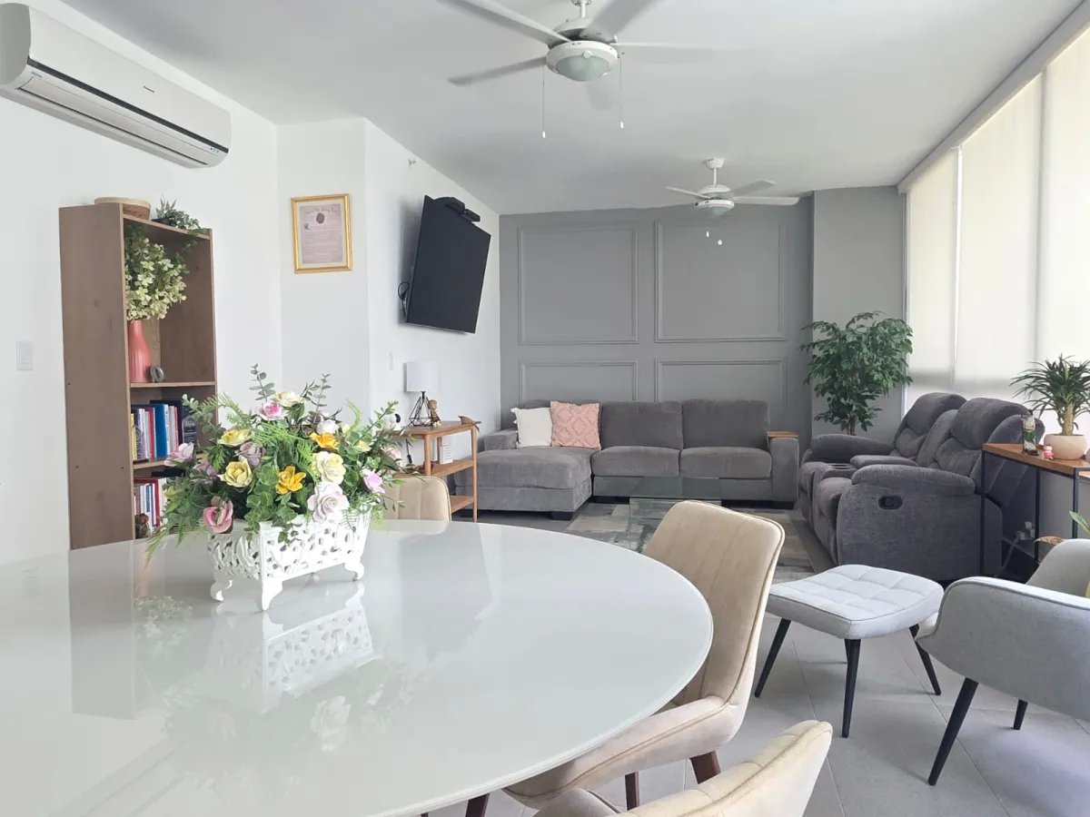 Apartment for Sale at PH Loma Vista Tower, La Loma