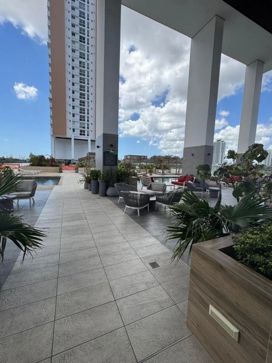 Apartamento en Greenwood Towers T100 Tumba Muerto Ala Sur 85.25 m² Inversión Exclusiva