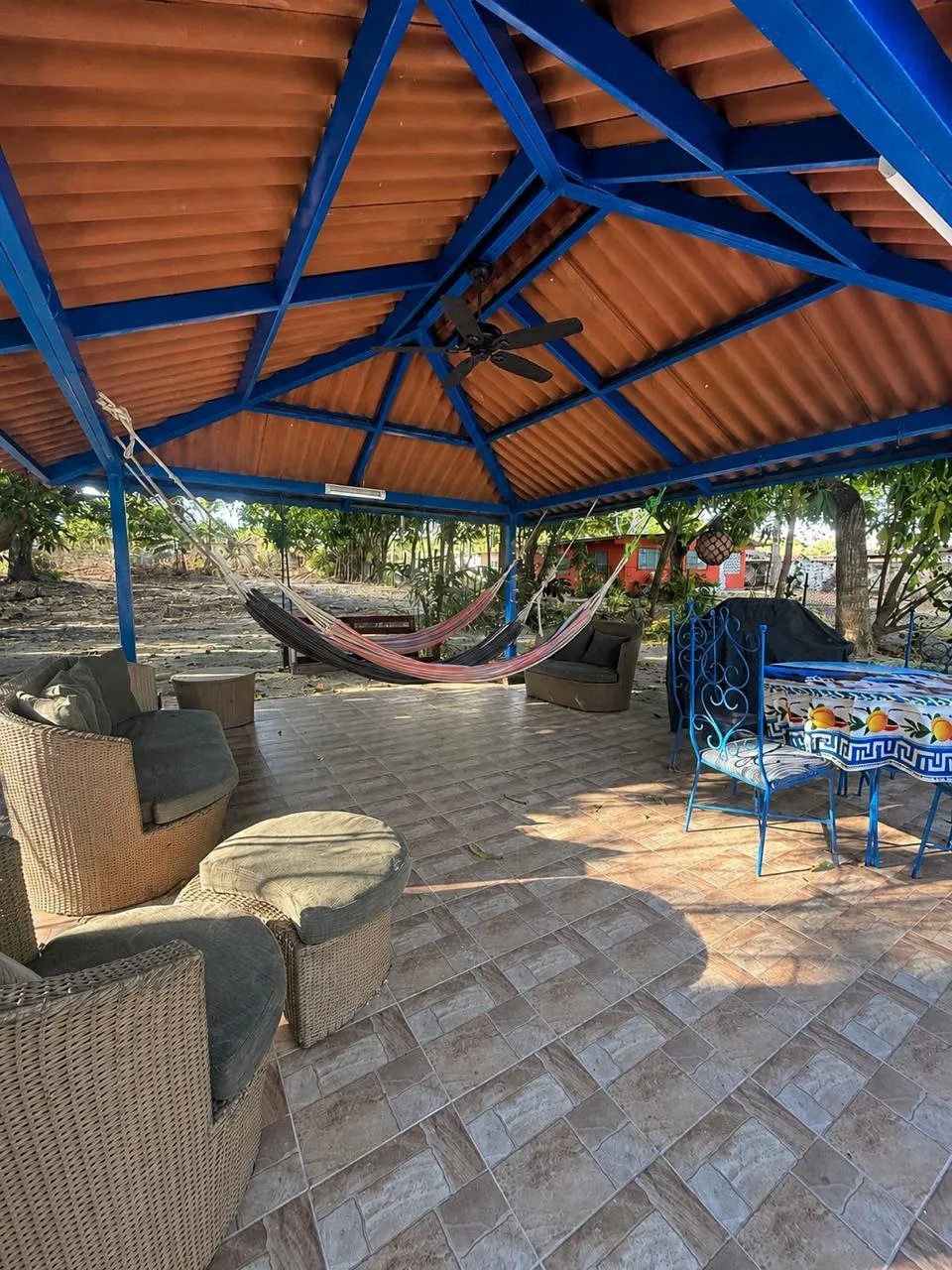 Rental of furnished house second line to the sea in Coronado beach.