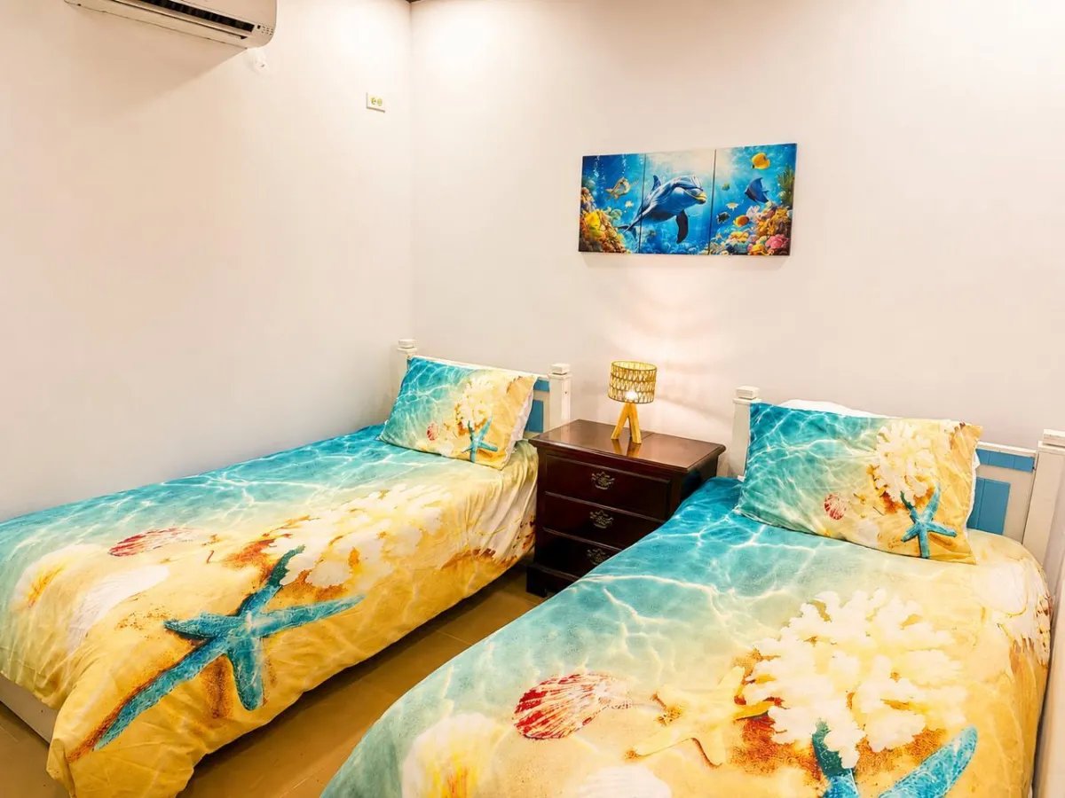 Alquilo casa amoblada en segunda línea al mar en Playa Coronado