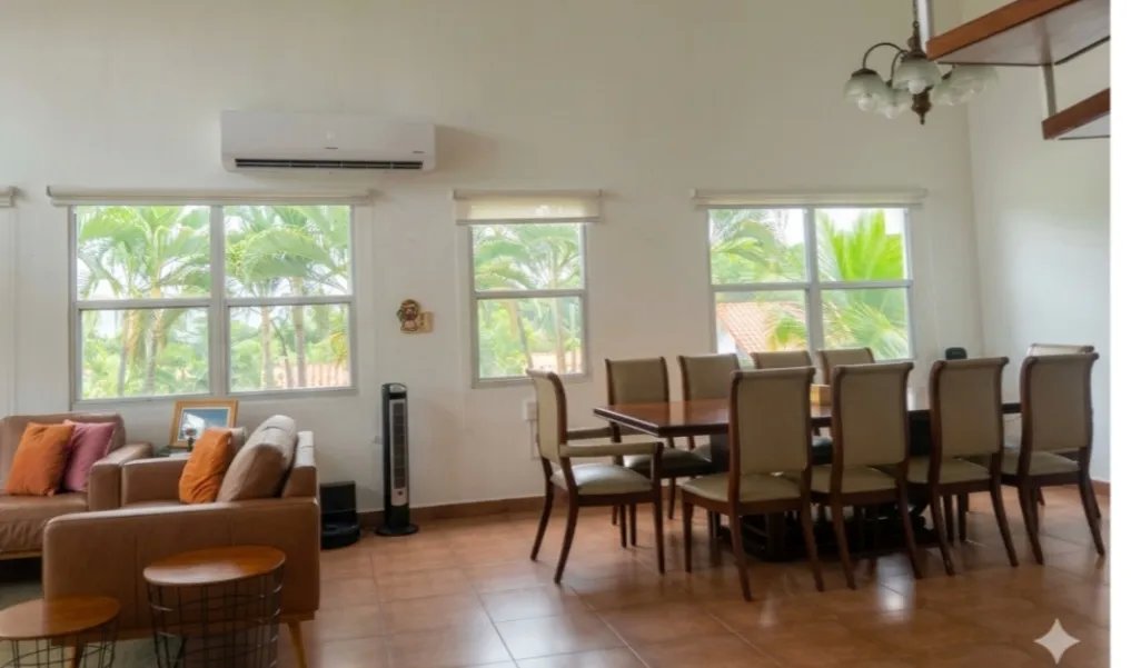 Sale of House in La Montañeza, Brisas del Golf