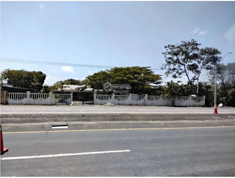 TERRENO / PENONOME / 4,718M / 2 CASAS / COMERCIAL / VIA PRINCIPAL