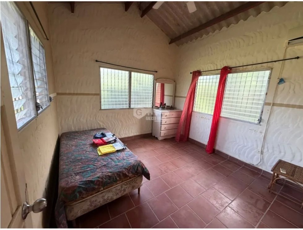CHAME / SAJALICES / 3000M / 4 BEDROOMS / 2 BATHROOMS / GAZEBO NS