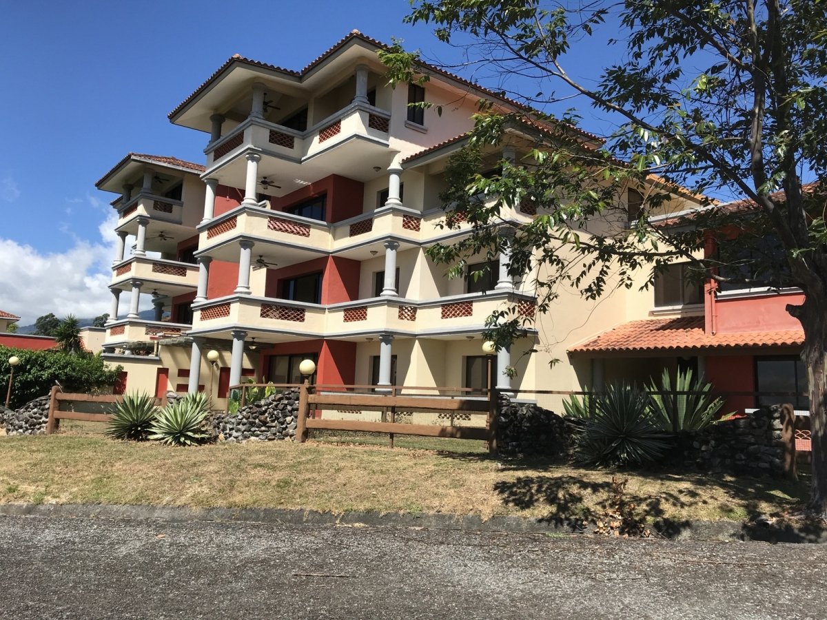 Cómodo apartamento en planta baja en Boquete Country Club