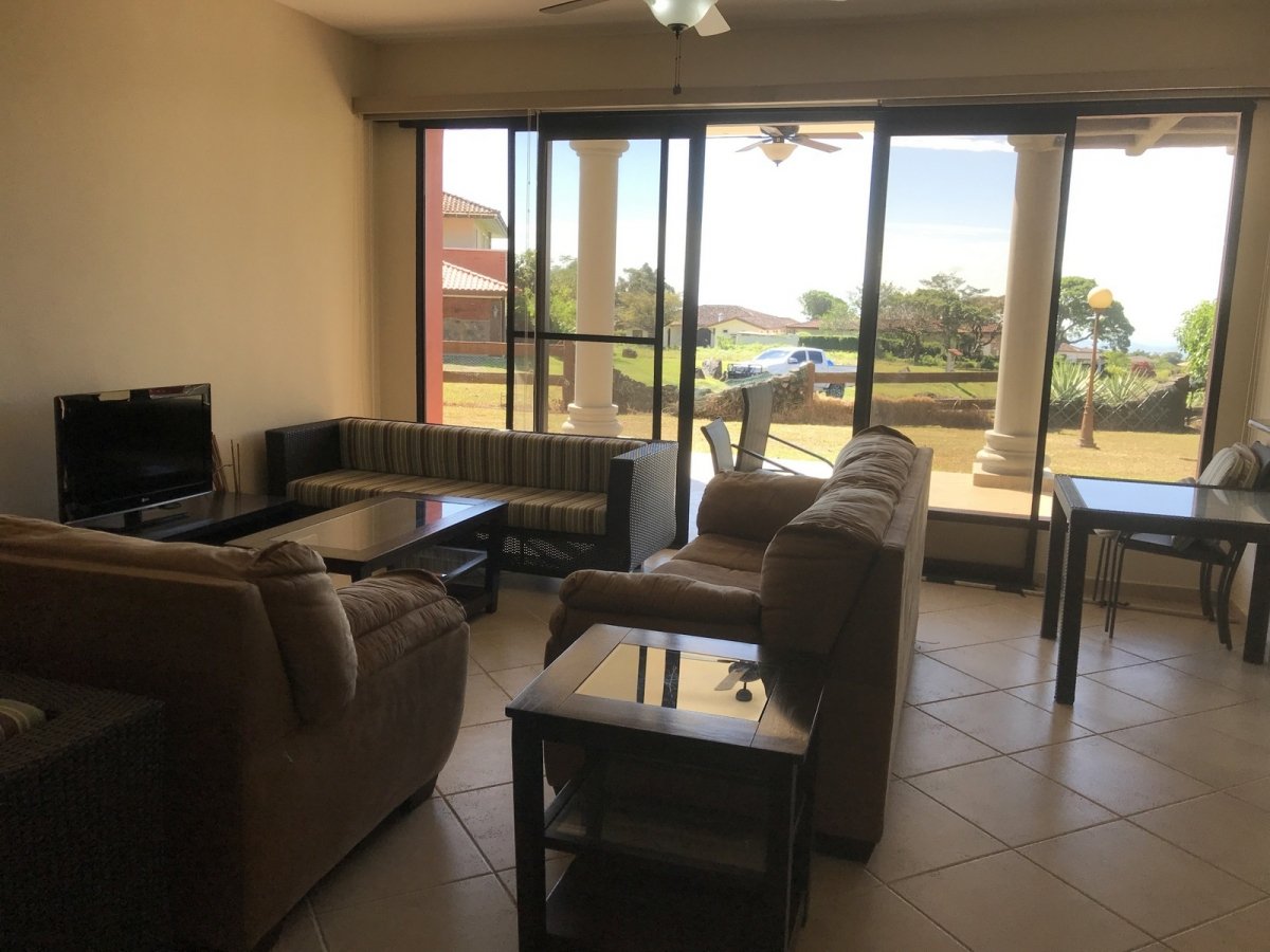 Cómodo apartamento en planta baja en Boquete Country Club