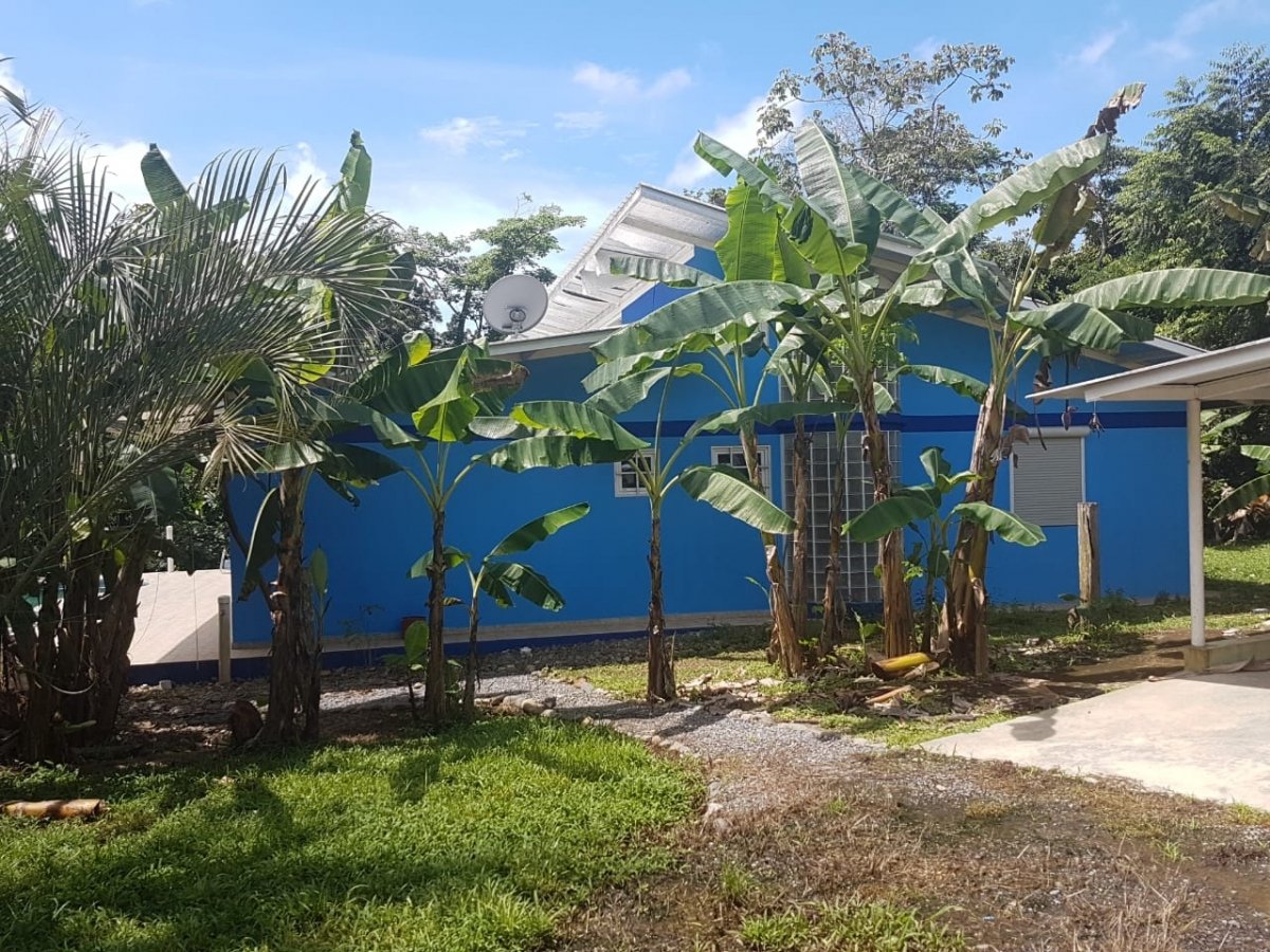 Casa bien construida en Las Lajas, Chiriquí