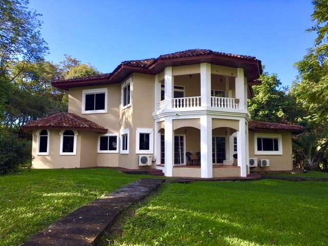 Casa frente al mar en Boca Chica - financiación del propietario dispon...