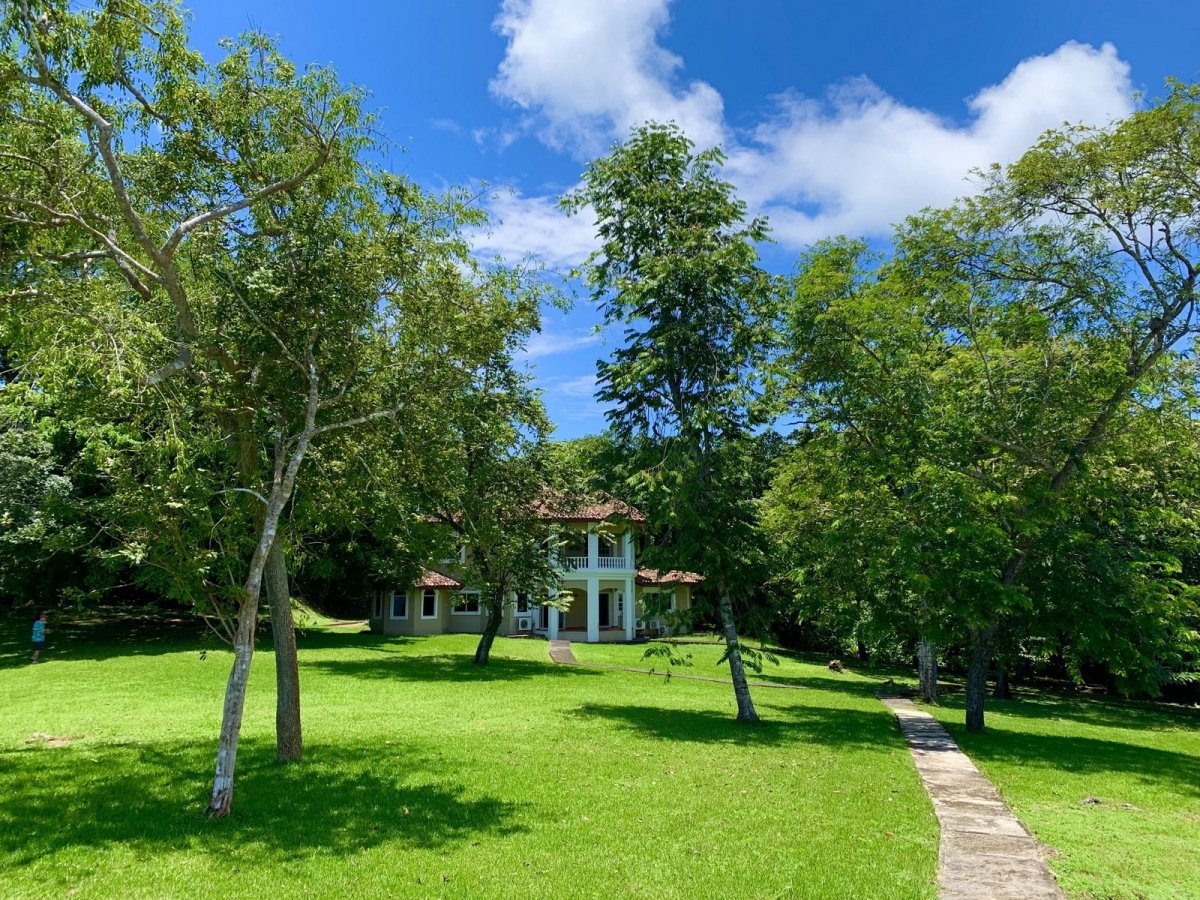 Ocean-front house in Boca Chica, owner financing available