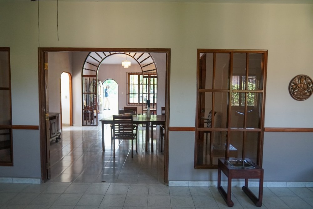 Lovely house with 2 guest houses, roof terrace and swimming pool