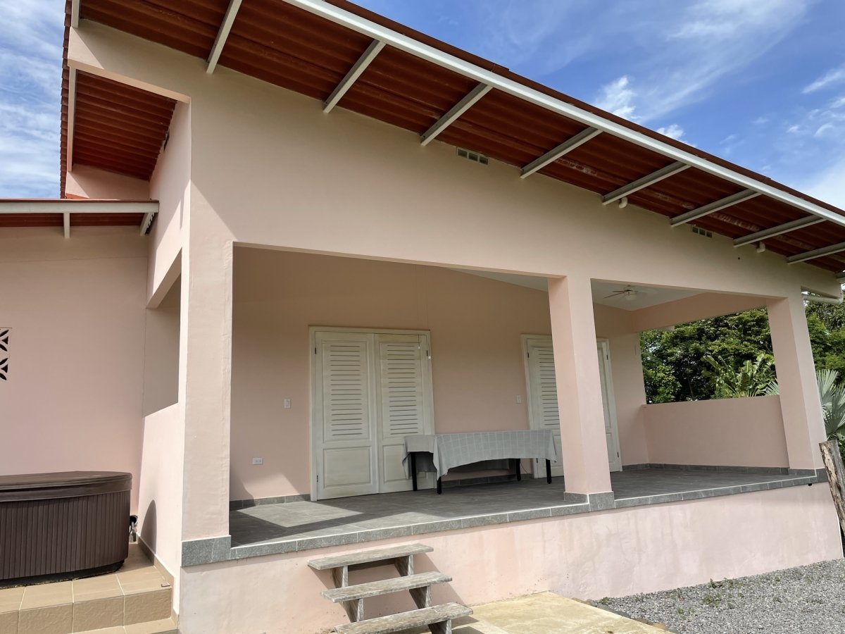 Casa Unifamiliar en Venta en Las Lajas