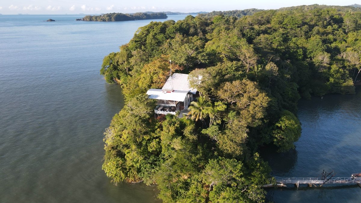 Se vende hotel con 13 hectáreas en la Isla Boca Brava, Chiriquí
