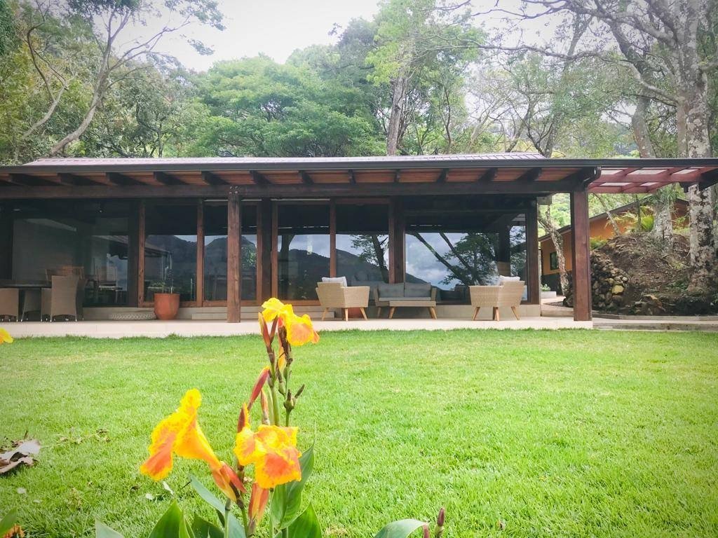 Villa Bali in Altos del Maria - exquisite craftmanship with ocean and mountain views